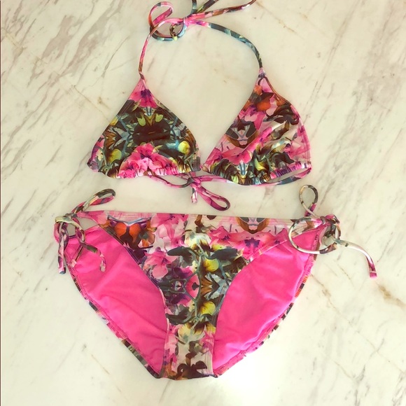 Xhilaration Other - Pink floral swimwear! 🌸🌺